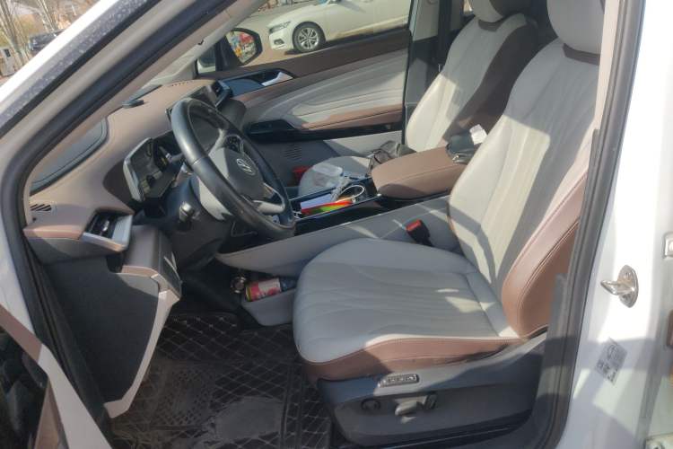 Used Volkswagen ID.6 X 2021 Pro Smart Long-Range Edition Left Front Seat