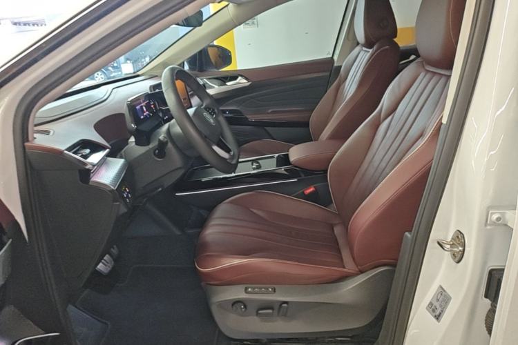 Used Volkswagen ID.6 X 2021 Pro Smart Long-Range Edition Left Front Seat