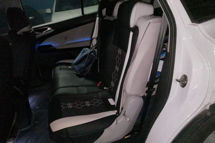 Used Volkswagen ID.6 X 2021 Pro Smart Long-Range Edition Left Rear Seat