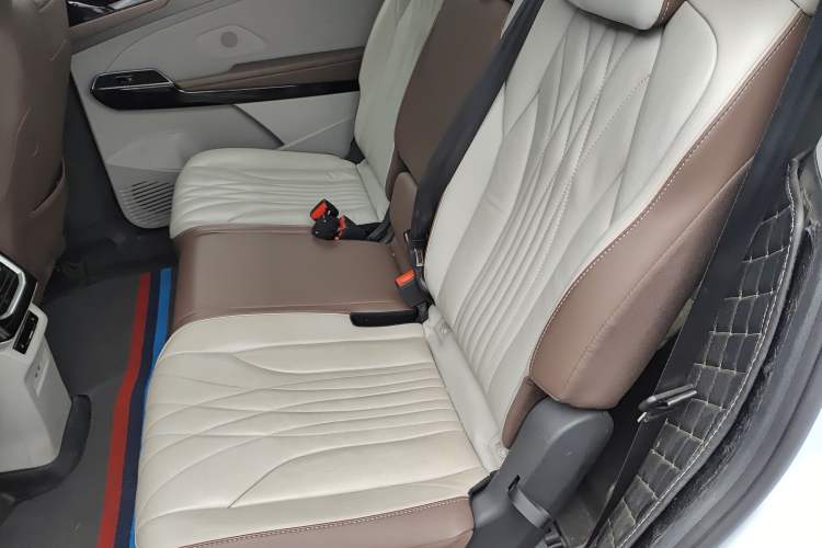 Used Volkswagen ID.6 X 2021 Pro Smart Long-Range Edition Left Rear Seat