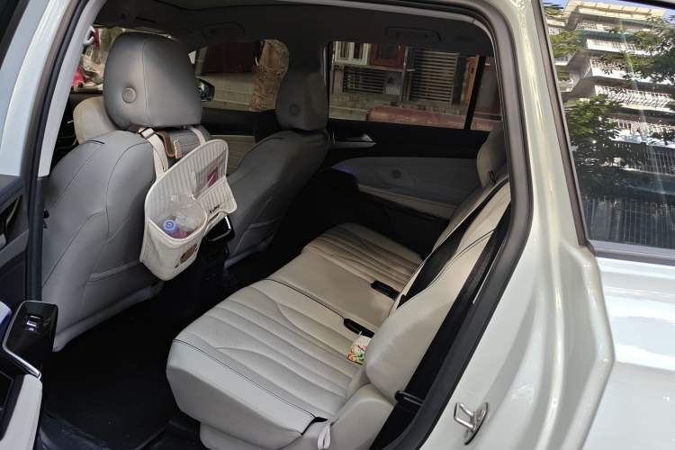 Used Volkswagen ID.6 X 2021 Pro Smart Long-Range Edition Left Rear Seat