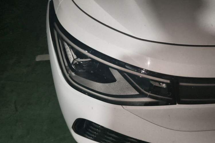 Used Volkswagen ID.6 X 2021 Pro Smart Long-Range Edition Right Front Headlight