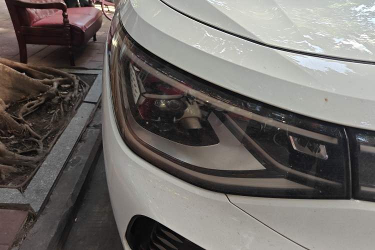 Used Volkswagen ID.6 X 2021 Pro Smart Long-Range Edition Right Front Headlight
