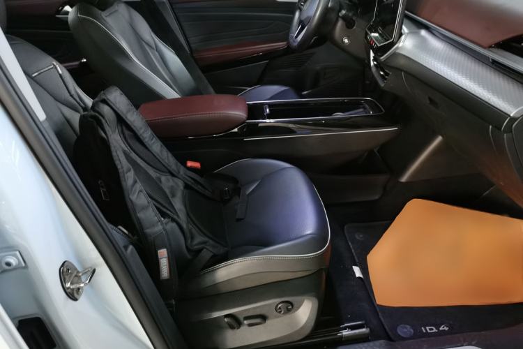 Used Volkswagen ID.6 X 2021 Pure Edition Right Front Seat