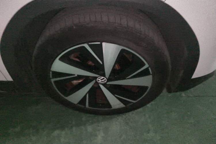 Used Volkswagen ID.6 X 2021 Pro Smart Long-Range Edition Right Front Wheel Hub