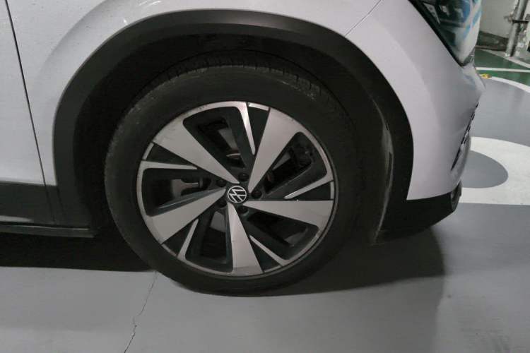 Used Volkswagen ID.6 X 2021 Pro Smart Long-Range Edition Right Front Wheel Hub