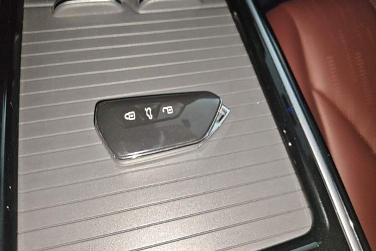 Used Volkswagen ID.6 X 2021 Pro Smart Long-Range Edition Vehicle Key