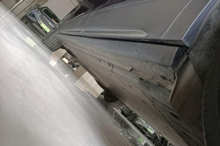 Used Volkswagen ID.6 X 2022 Intelligent Long-Range Version Left Side Sill
