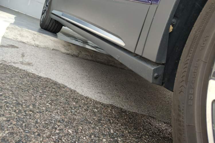 Used Volkswagen ID.6 X 2022 Smart Enjoyment Long-Range Edition Right Side Sill