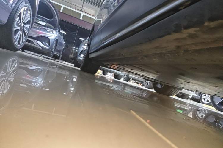 Used Volkswagen ID.6 X 2022 Intelligent Long-Range Version Right Side Sill
