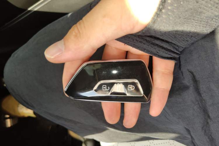 Used Volkswagen ID.6 X 2022 Smart Enjoyment Long-Range Edition Vehicle Key