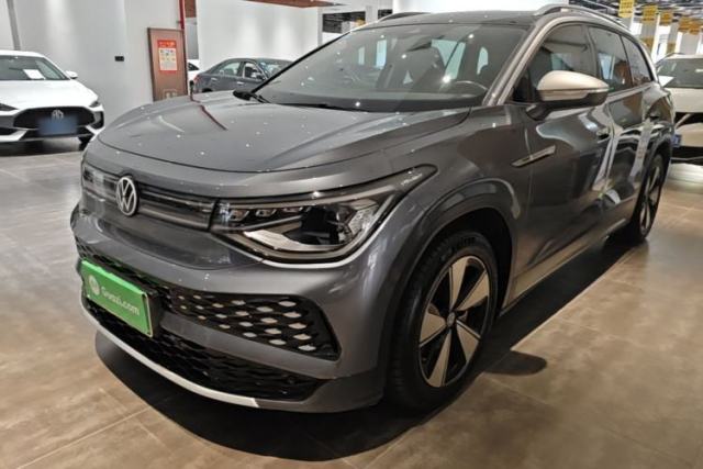 Używany Volkswagen ID.6 X 2022 Pure Edition