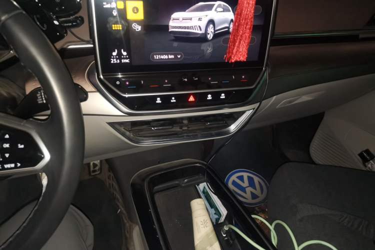 Used Volkswagen ID.6 X 2022 Intelligent Long-Range Version Audio And AC Panel
