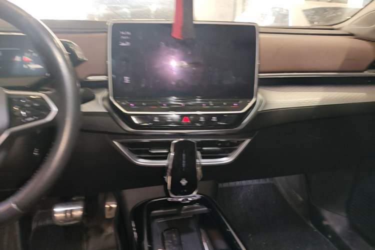 Used Volkswagen ID.6 X 2022 Intelligent Long-Range Version Audio And AC Panel