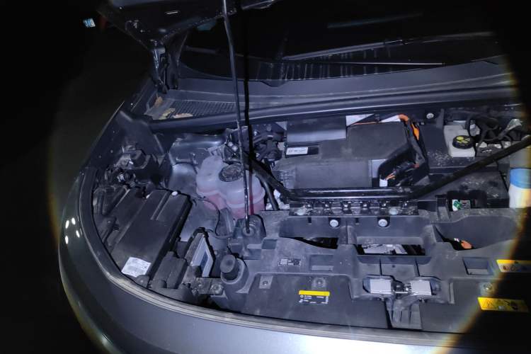 Used Volkswagen ID.6 X 2022 Smart Enjoyment Long-Range Edition Engine Bay Right
