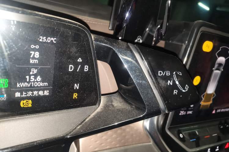 Used Volkswagen ID.6 X 2022 Intelligent Long-Range Version Gear Lever