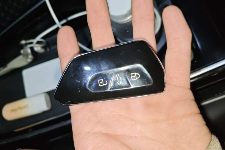 Used Volkswagen ID.6 X 2022 Pure Edition Interior 1