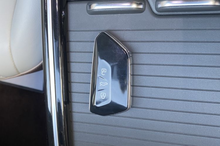 Used Volkswagen ID.6 X 2022 Smart Enjoyment Long-Range Edition Interior 1