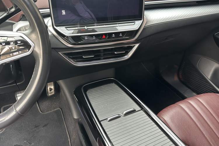 Used Volkswagen ID.6 X 2022 Intelligent Long-Range Version Interior 3