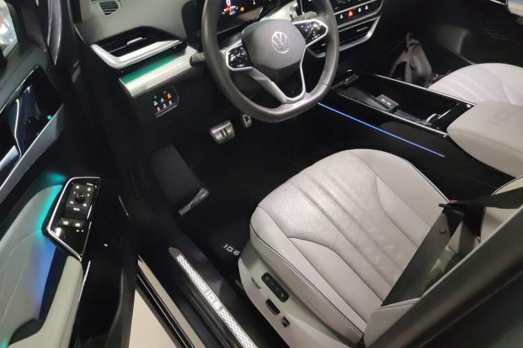 Used Volkswagen ID.6 X 2022 Kinergy Four-Wheel Drive Edition Interior 3