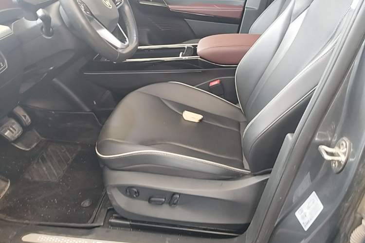 Used Volkswagen ID.6 X 2022 ZhiXiang Pure Long-Range Edition Left Front Seat