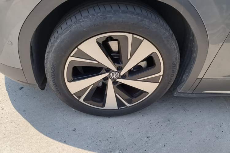 Used Volkswagen ID.6 X 2022 Smart Enjoyment Long-Range Edition Left Front Wheel Hub