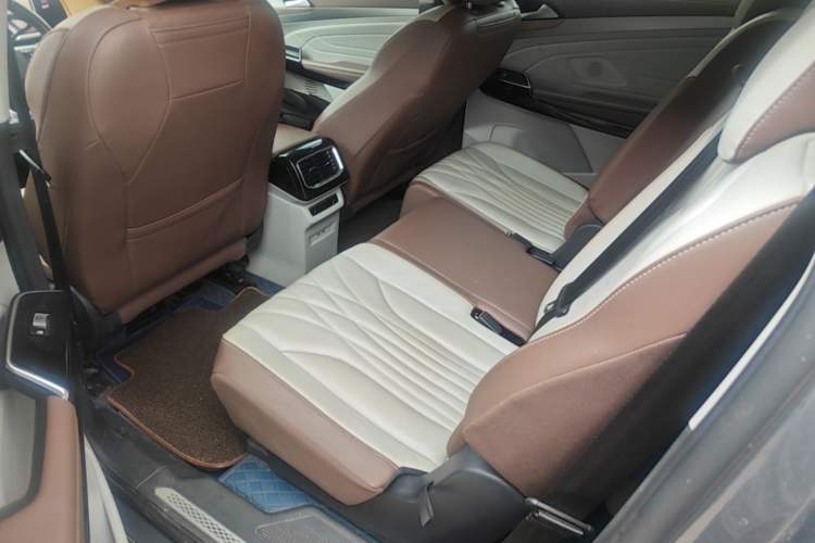 Used Volkswagen ID.6 X 2022 Smart Enjoyment Long-Range Edition Left Rear Seat
