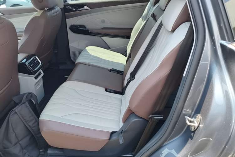 Used Volkswagen ID.6 X 2022 Smart Enjoyment Long-Range Edition Left Rear Seat