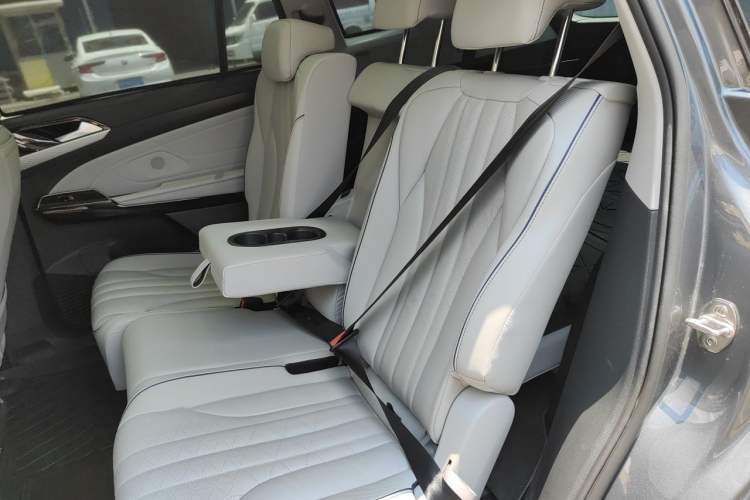 Used Volkswagen ID.6 X 2022 Smart Enjoyment Long-Range Edition Left Rear Seat