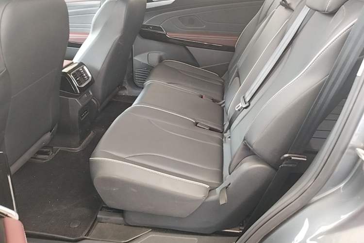 Used Volkswagen ID.6 X 2022 ZhiXiang Pure Long-Range Edition Left Rear Seat