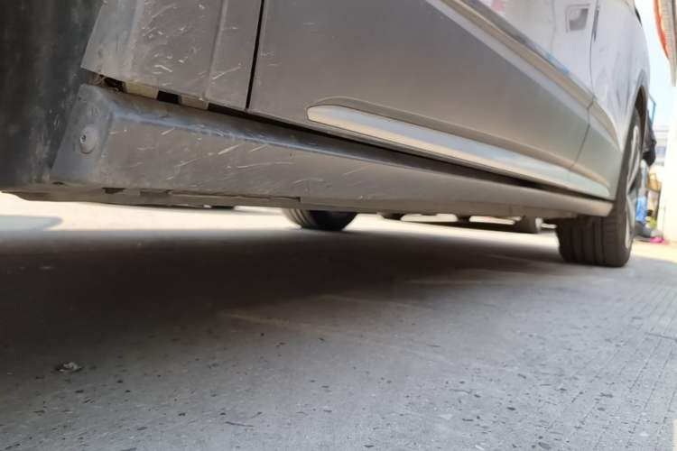 Used Volkswagen ID.6 X 2022 Smart Enjoyment Long-Range Edition Left Side Sill