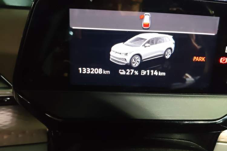 Used Volkswagen ID.6 X 2022 Pure Edition Odometer Close Up