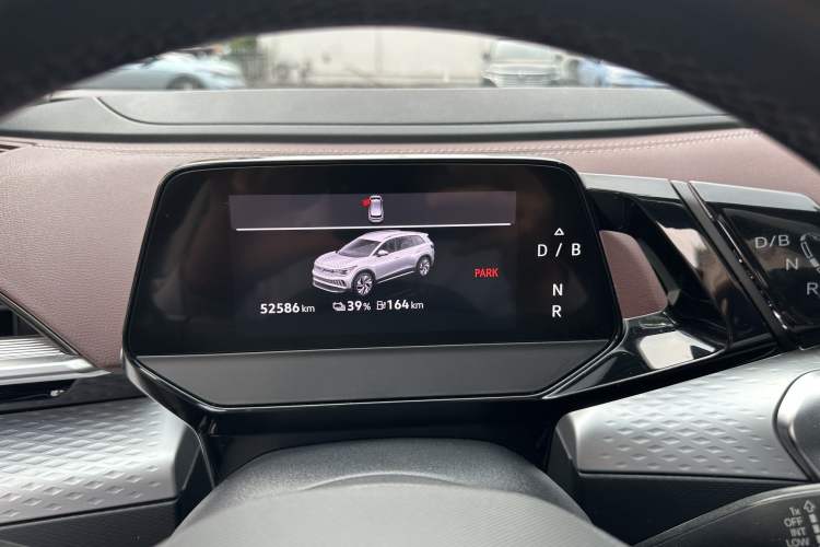 Used Volkswagen ID.6 X 2022 Intelligent Long-Range Version Odometer Close Up