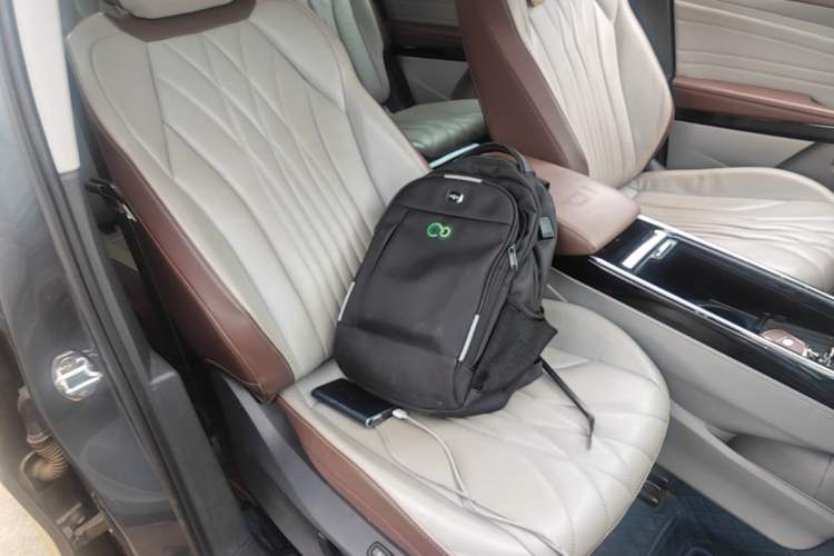 Used Volkswagen ID.6 X 2022 Smart Enjoyment Long-Range Edition Right Front Seat