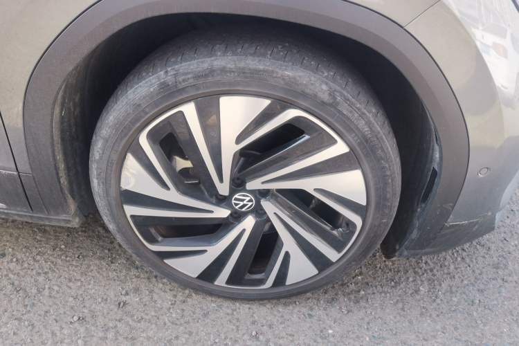 Used Volkswagen ID.6 X 2022 Smart Enjoyment Long-Range Edition Right Front Wheel Hub