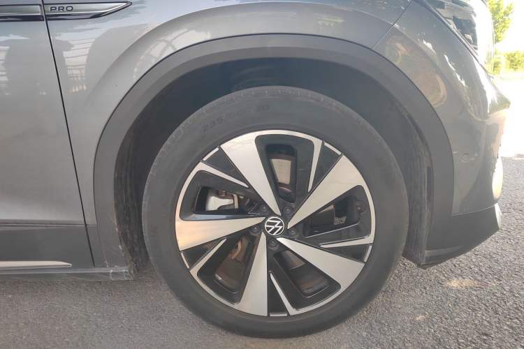 Used Volkswagen ID.6 X 2022 Intelligent Long-Range Version Right Front Wheel Hub