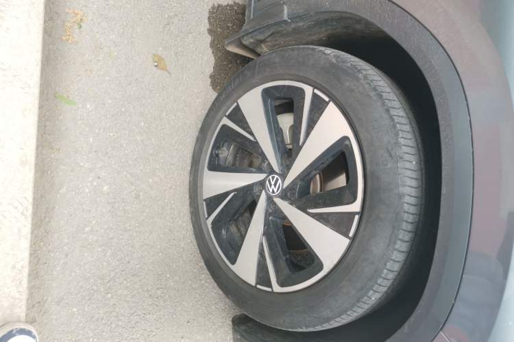 Used Volkswagen ID.6 X 2022 Intelligent Long-Range Version Right Front Wheel Hub