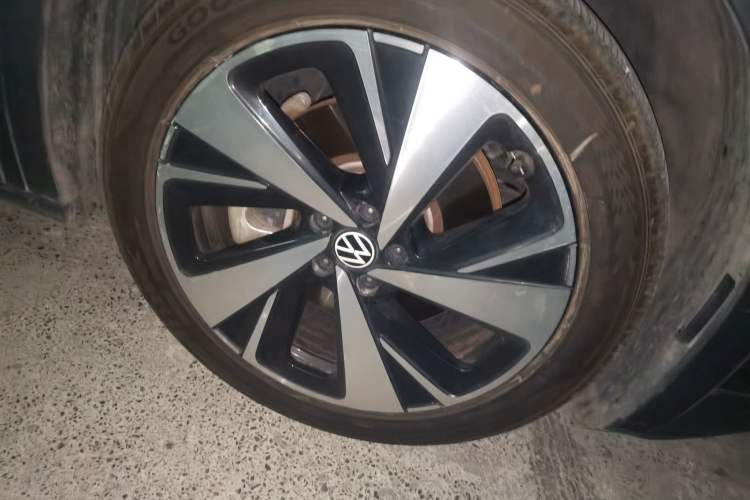 Used Volkswagen ID.6 X 2022 Intelligent Long-Range Version Right Front Wheel Hub