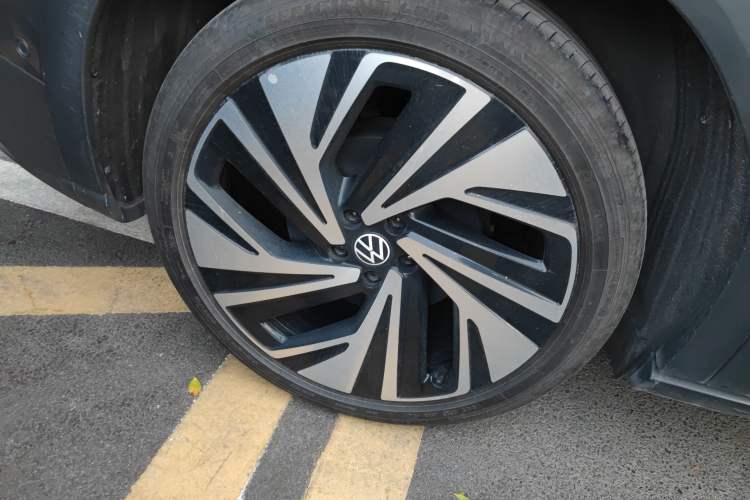Used Volkswagen ID.6 X 2022 Smart Enjoyment Long-Range Edition Right Rear Wheel Hub