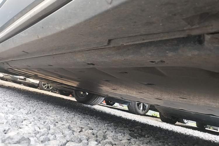 Used Volkswagen ID.6 X 2022 ZhiXiang Pure Long-Range Edition Right Side Sill