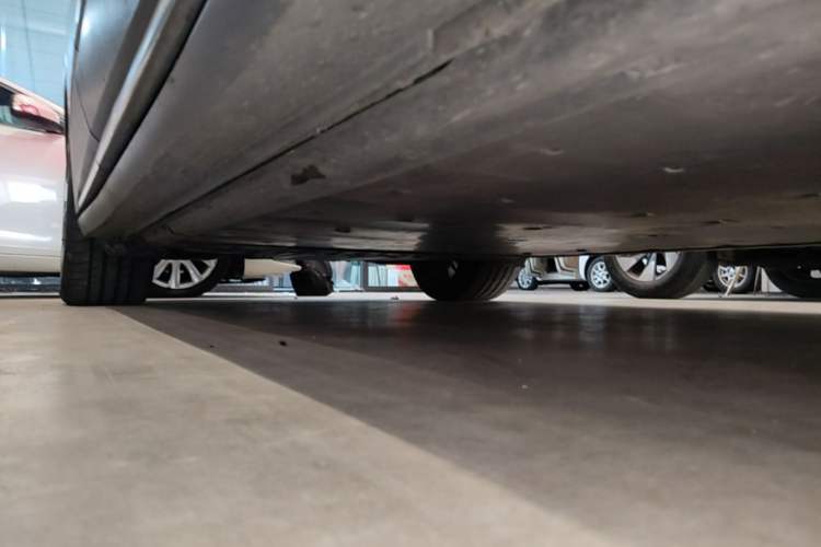 Used Volkswagen ID.6 X 2022 Intelligent Long-Range Version Right Side Sill