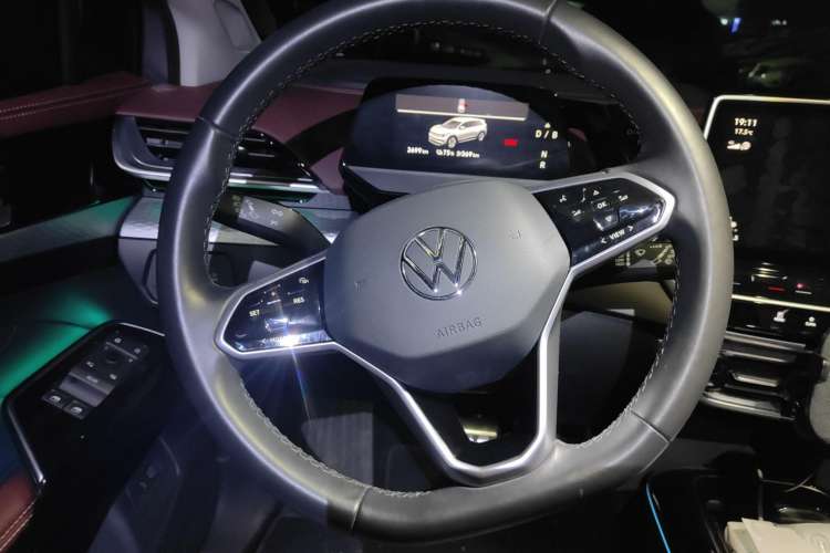 Used Volkswagen ID.6 X 2022 Smart Enjoyment Long-Range Edition Steering Wheel