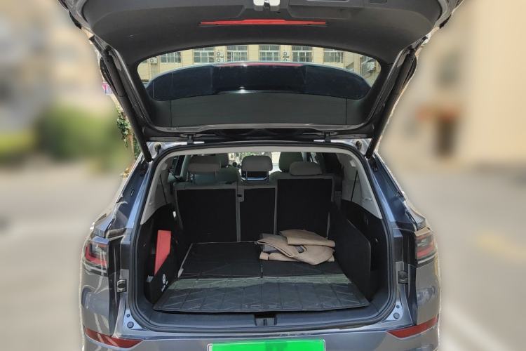 Used Volkswagen ID.6 X 2022 Smart Enjoyment Long-Range Edition Trunk
