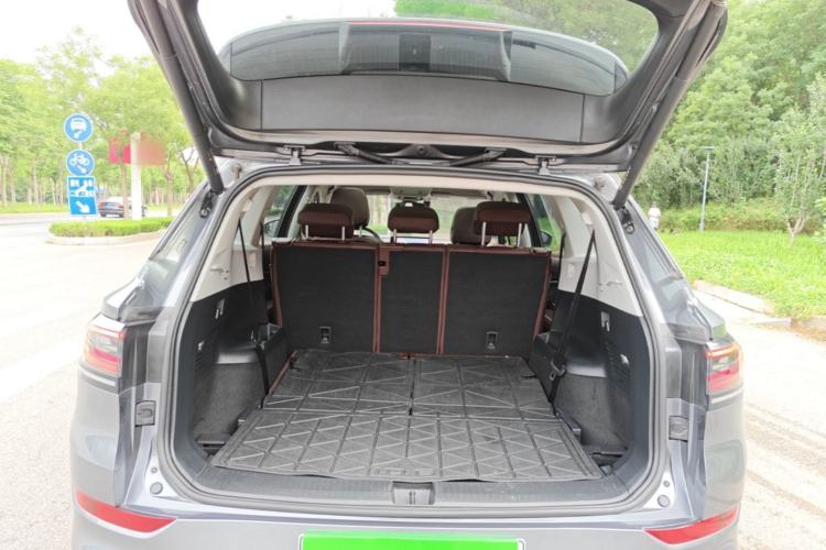 Used Volkswagen ID.6 X 2022 Intelligent Long-Range Version Trunk