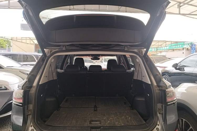 Used Volkswagen ID.6 X 2022 ZhiXiang Pure Long-Range Edition Trunk