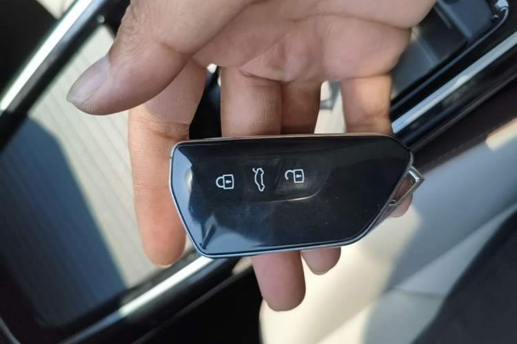 Used Volkswagen ID.6 X 2022 Smart Enjoyment Long-Range Edition Vehicle Key