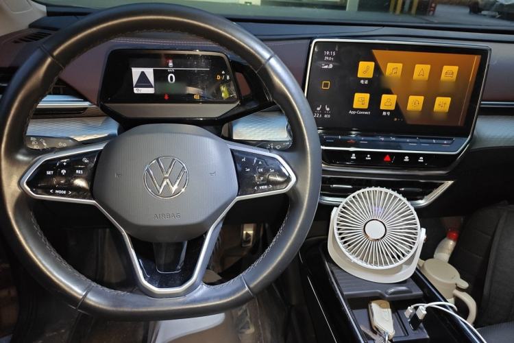 Used Volkswagen ID.6 X 2022 ZhiXiang Pure Long-Range Edition Interior 2