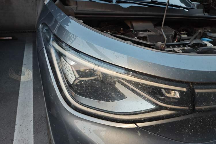 Used Volkswagen ID.6 X 2022 ZhiXiang Pure Long-Range Edition Right Front Headlight