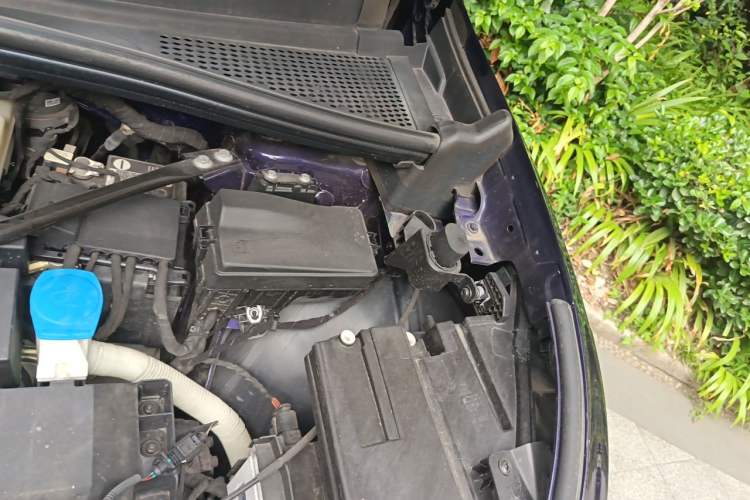 Used Volkswagen ID.6 X 2022 Intelligent Long-Range Version Engine Bay Left