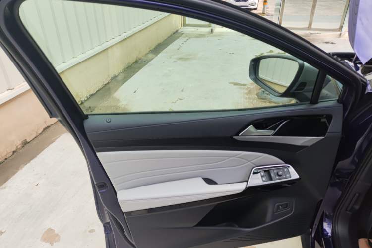 Used Volkswagen ID.6 X 2022 Intelligent Long-Range Version Left Front Door Interior